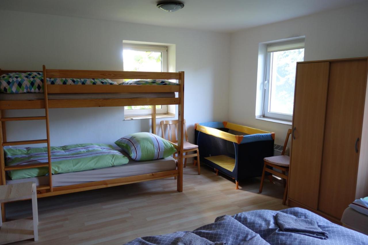 Apartman Hulin, Chrastany - Bily Eksteriør billede