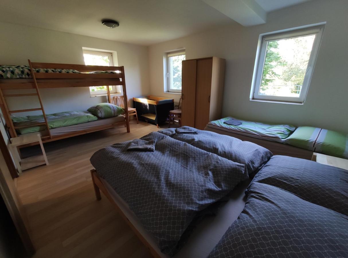 Apartman Hulin, Chrastany - Bily Eksteriør billede